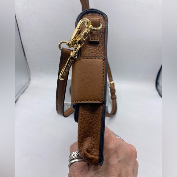 Steve Madden Brown/Tan  Crossbody Bag Steve Madden Tan Leather Crossbody NWOT - Picture 3 of 10